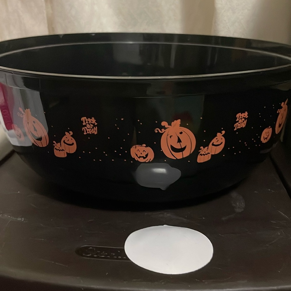 Candy bucket